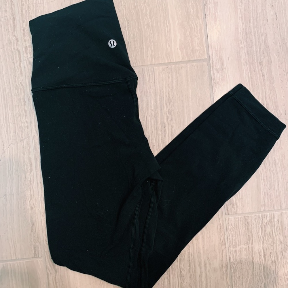 Lululemon black aligns 7/8 length